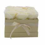 Caja de Regalo - Flor de Jabón 9 Rosas Crema - Cuadrado