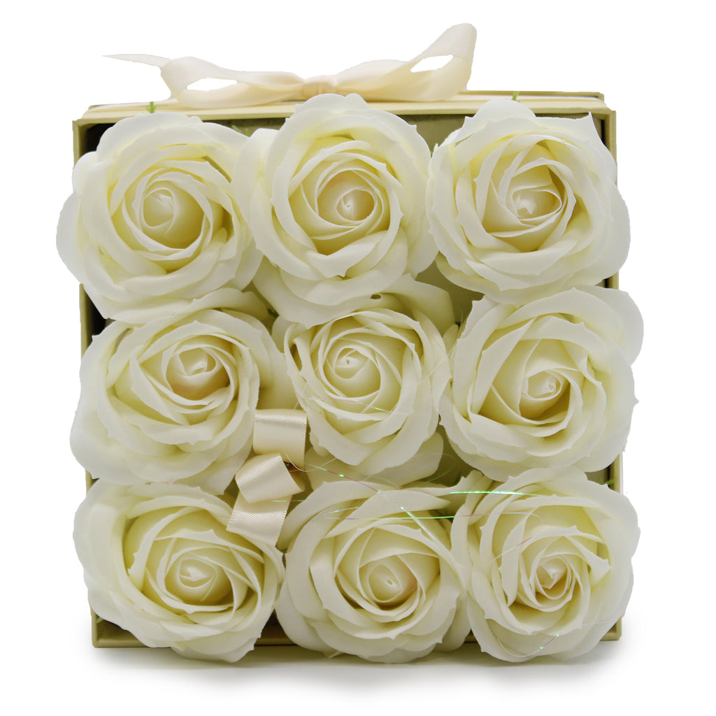 Caja de Regalo - Flor de Jabón 9 Rosas Crema - Cuadrado